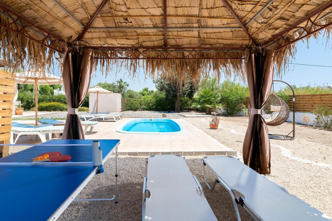 Serenity House- Beachfront With Pool Gennadi