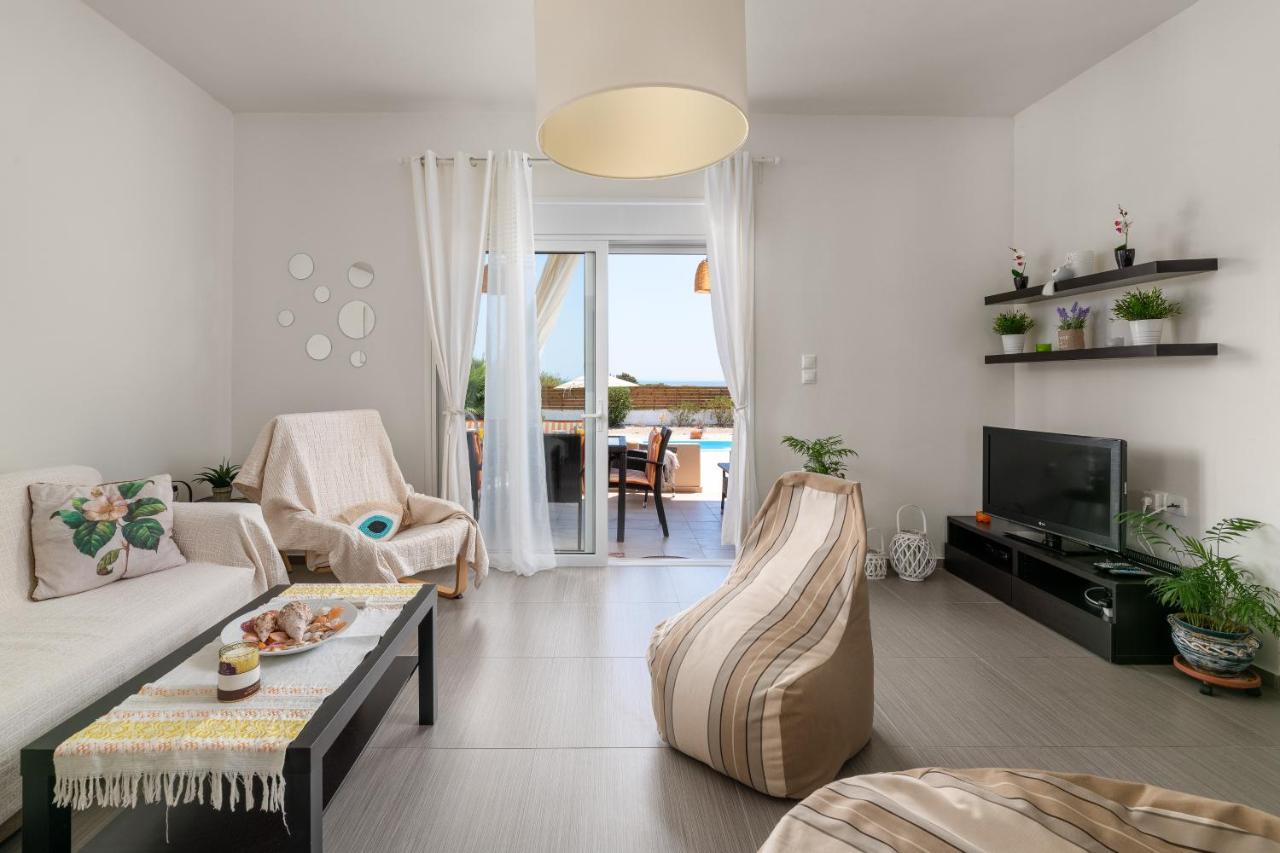 Serenity House- Beachfront With Pool Gennadi