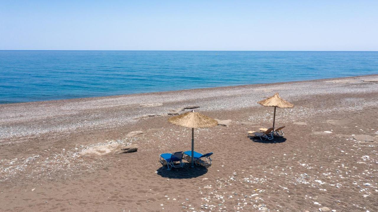 Serenity House- Beachfront With Pool Villa Gennadi