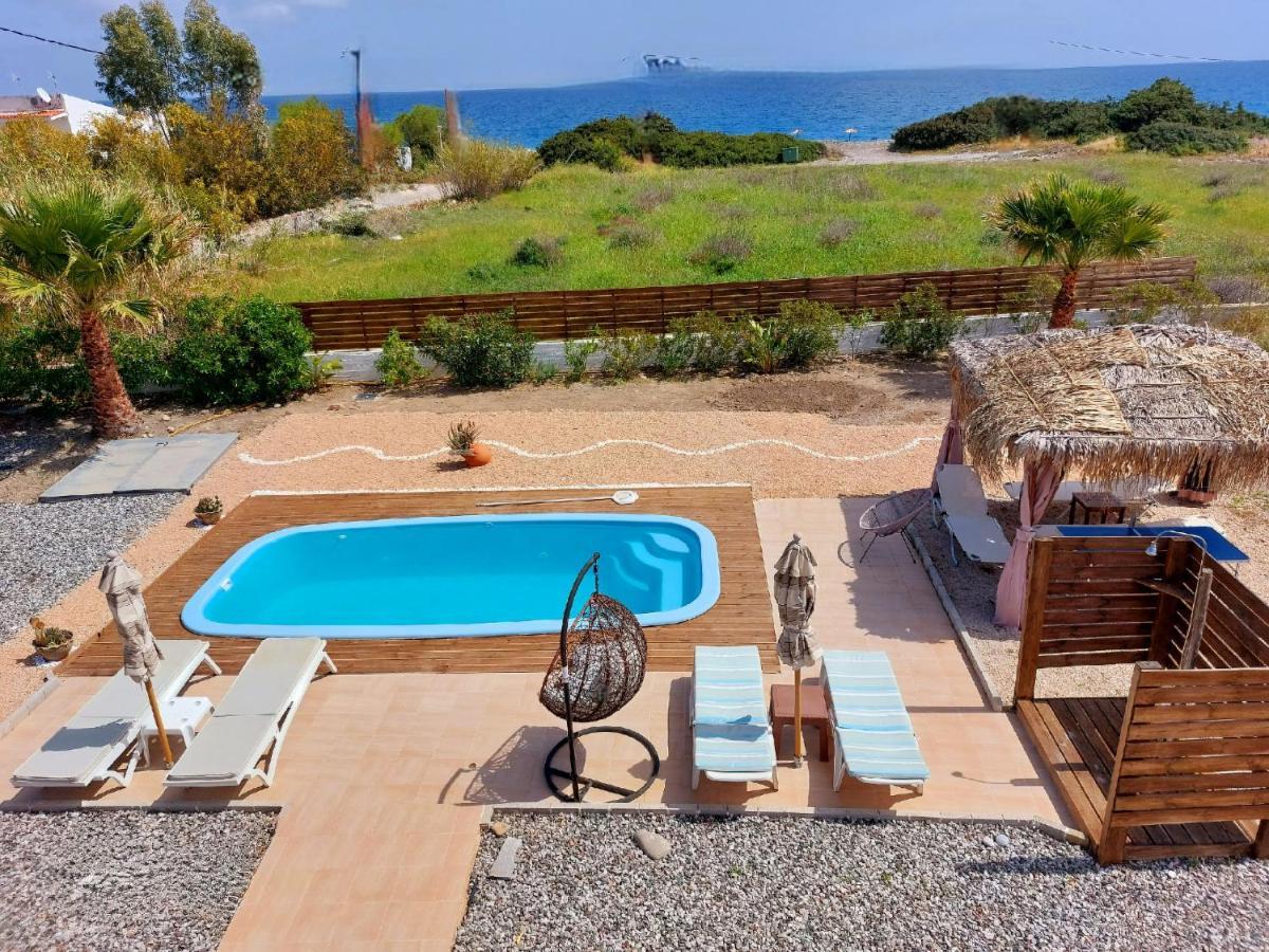 Serenity House- Beachfront With Pool Villa