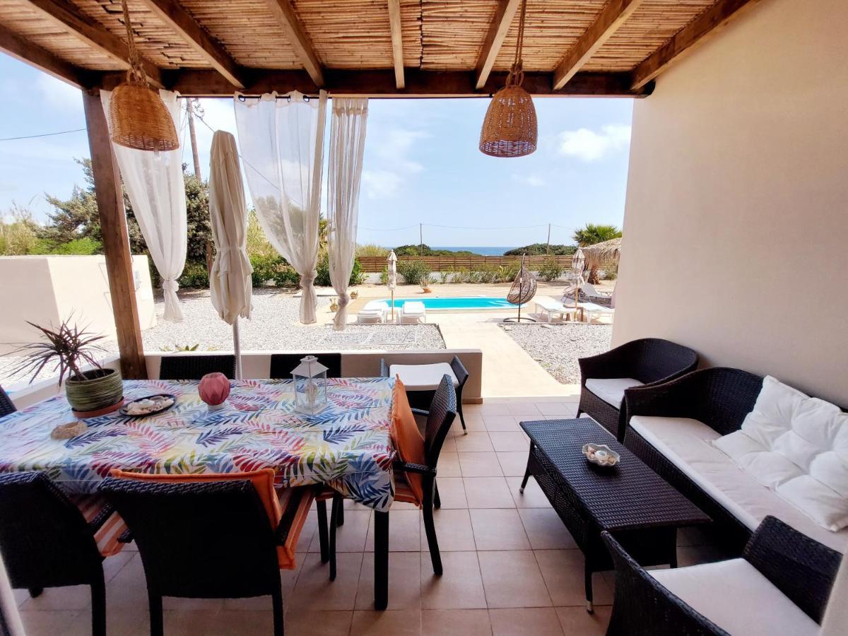 Serenity House- Beachfront With Pool