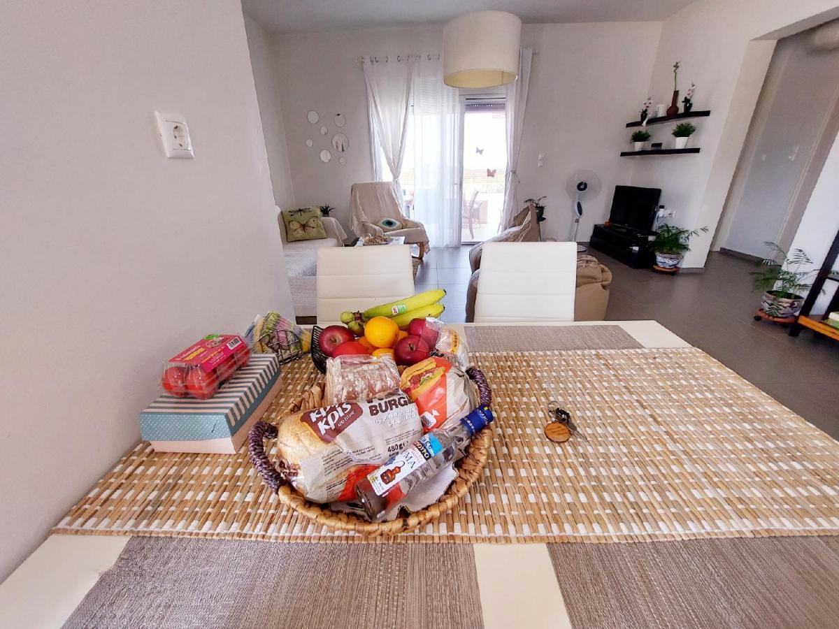Villa Serenity House- Beachfront With Pool Gennadi