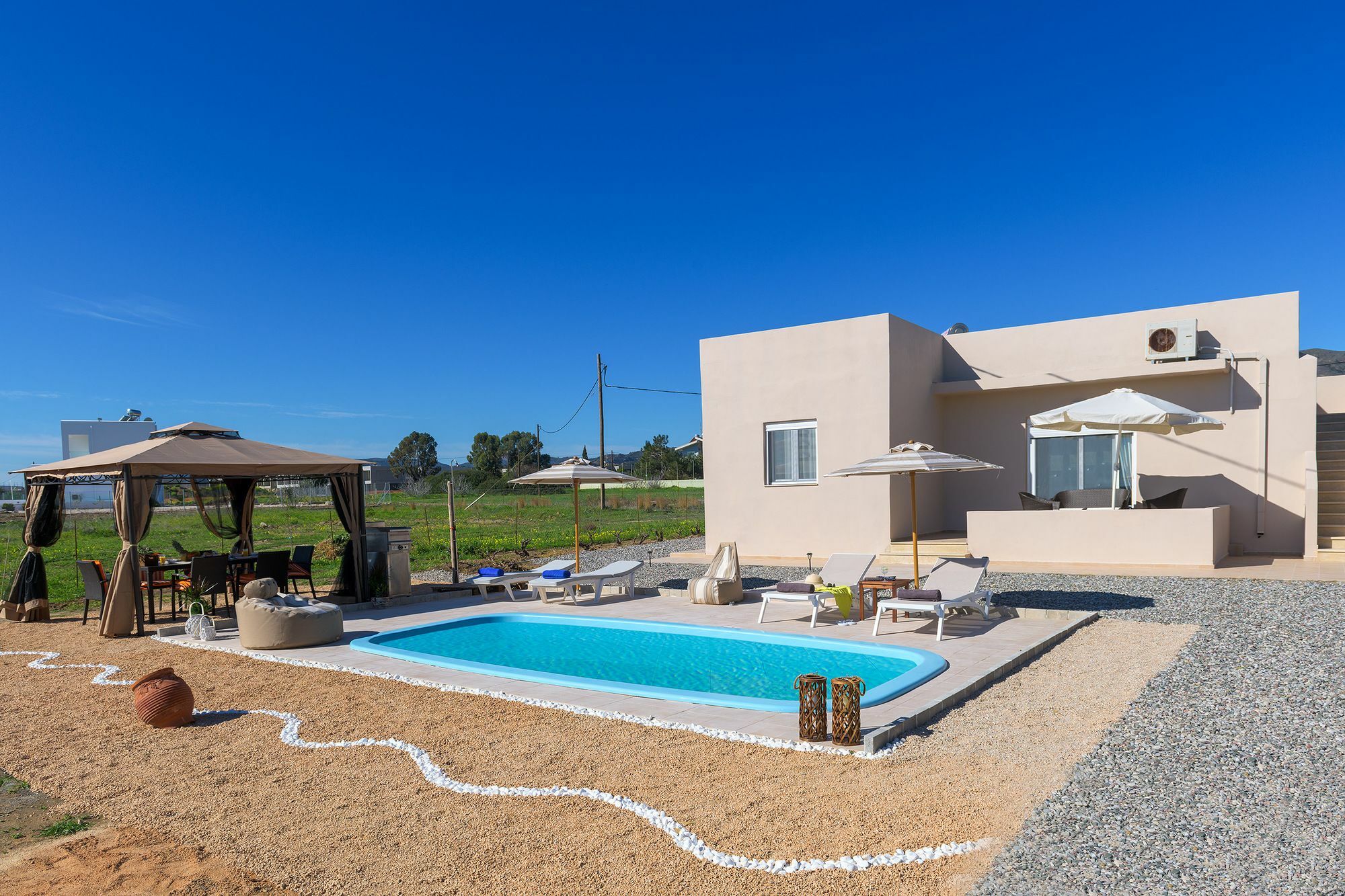 Serenity House- Beachfront With Pool *