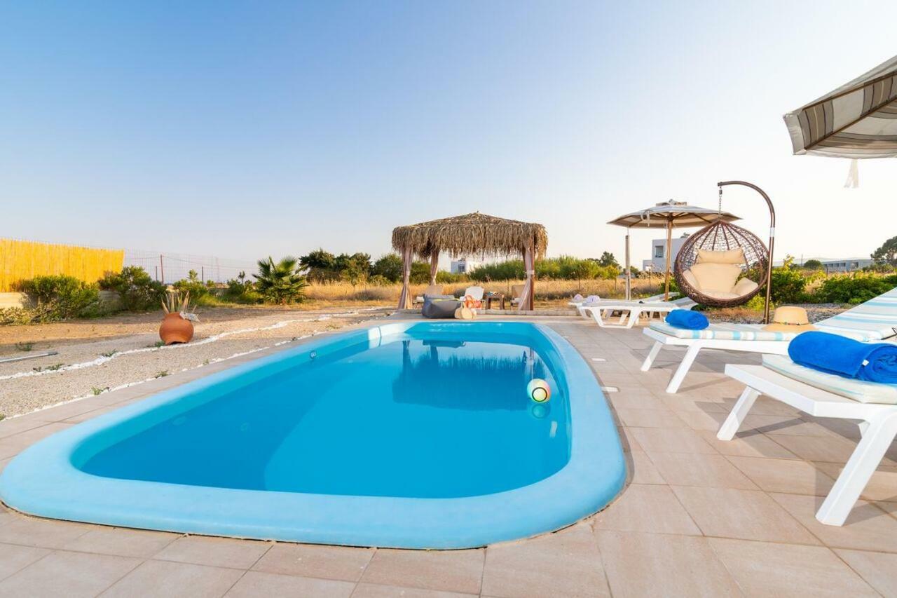 Serenity House- Beachfront With Pool * Gennadi